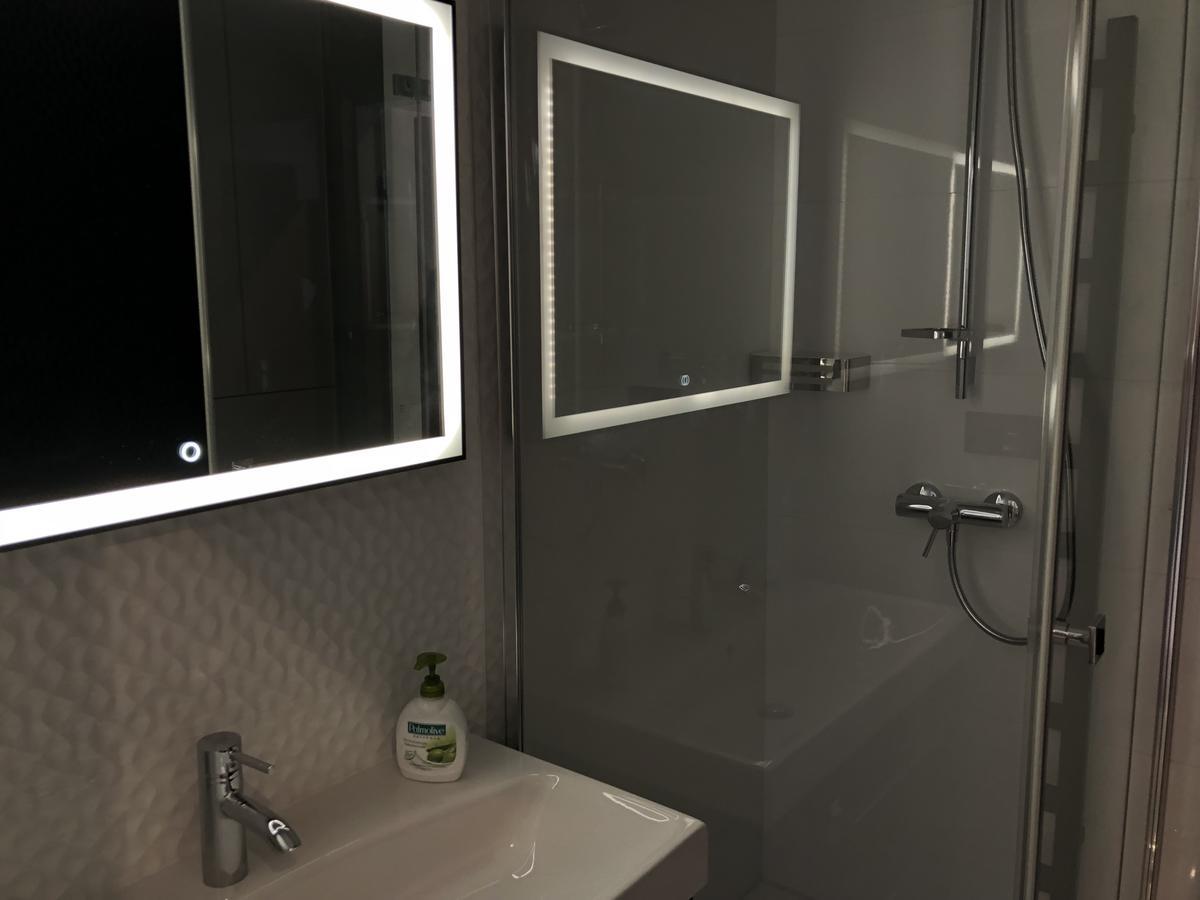 Bon Apetit Apartament Lviv Buitenkant foto