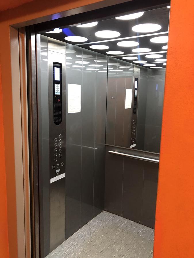 Bon Apetit Apartament Lviv Buitenkant foto